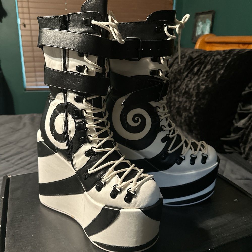 Dolls Kill Traitor platform boots